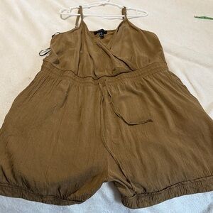 Tan Sleeveless shorts